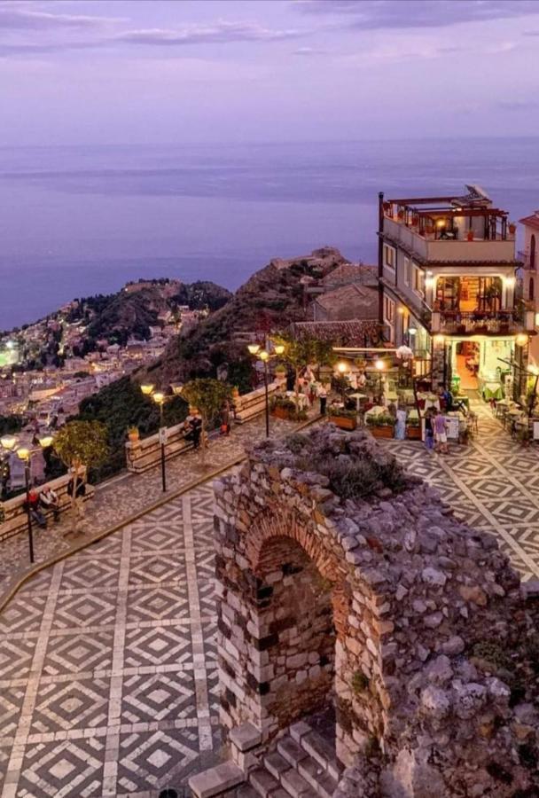 Sebastian House Casa Vacanze Giardini-Naxos Buitenkant foto